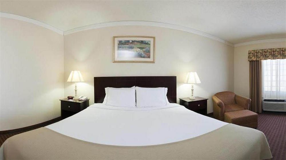 Holiday Inn Express Hotel & Suites Plainview By Ihg Kültér fotó
